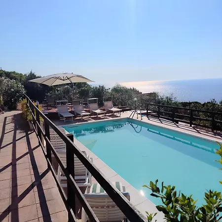 Petra - Maestrale Feriehus Costa Paradiso